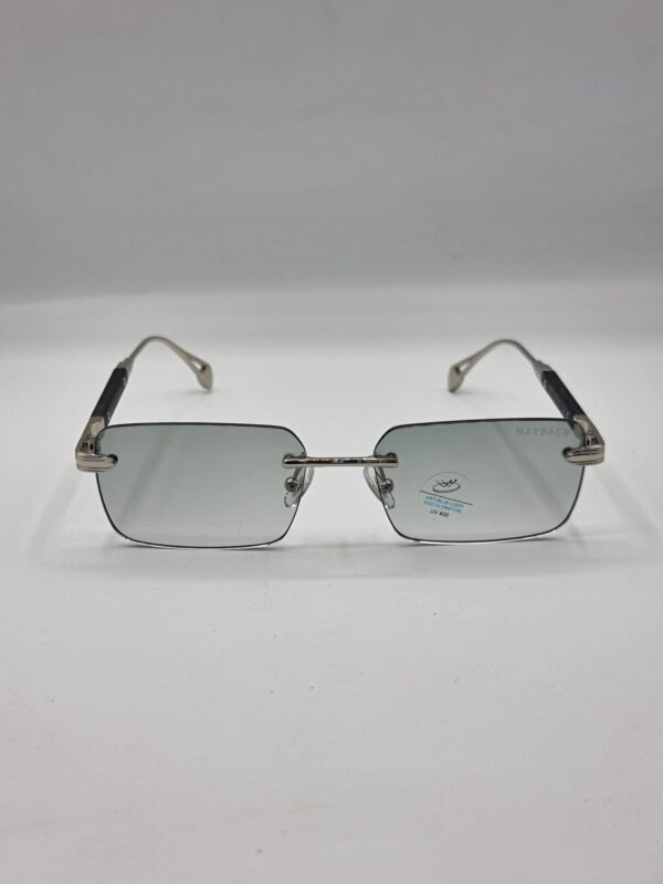 Photochromic  glasses