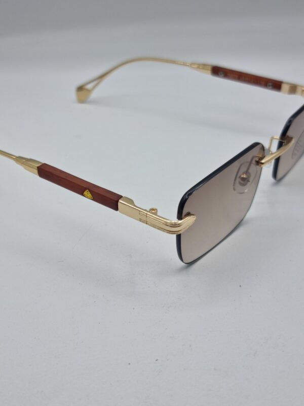 Photochromic  glasses