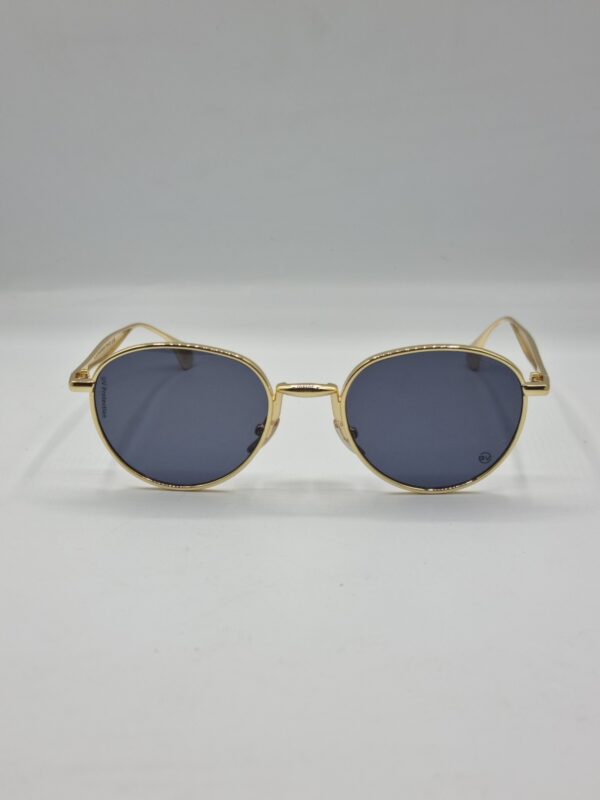 Round sunglasses
