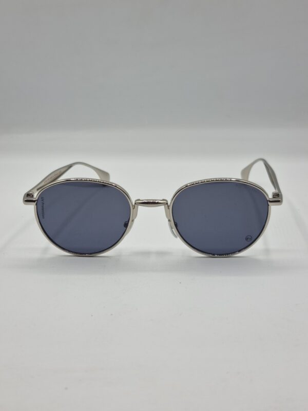 Round sunglasses