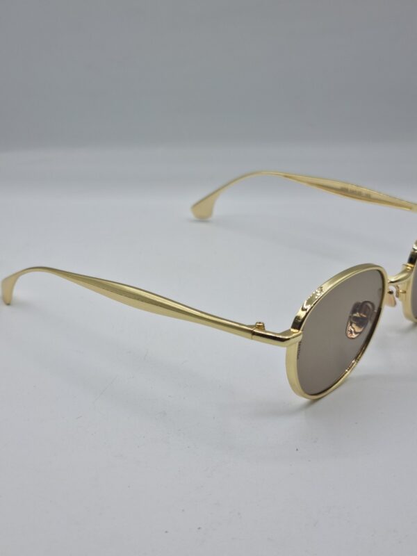 Round sunglasses
