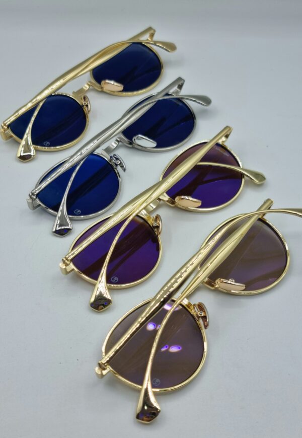 Round sunglasses