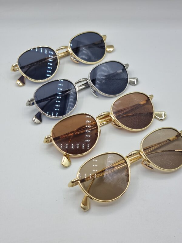 Round sunglasses