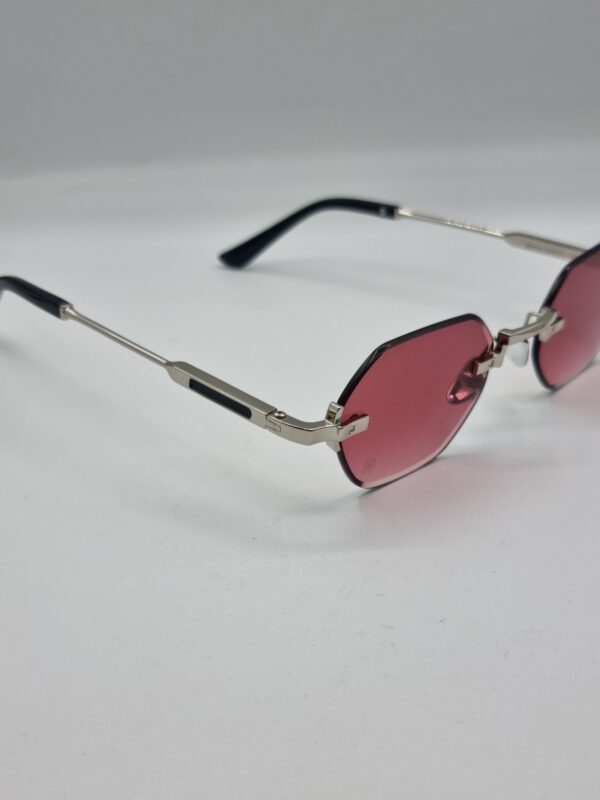 Rimless geometric glasses