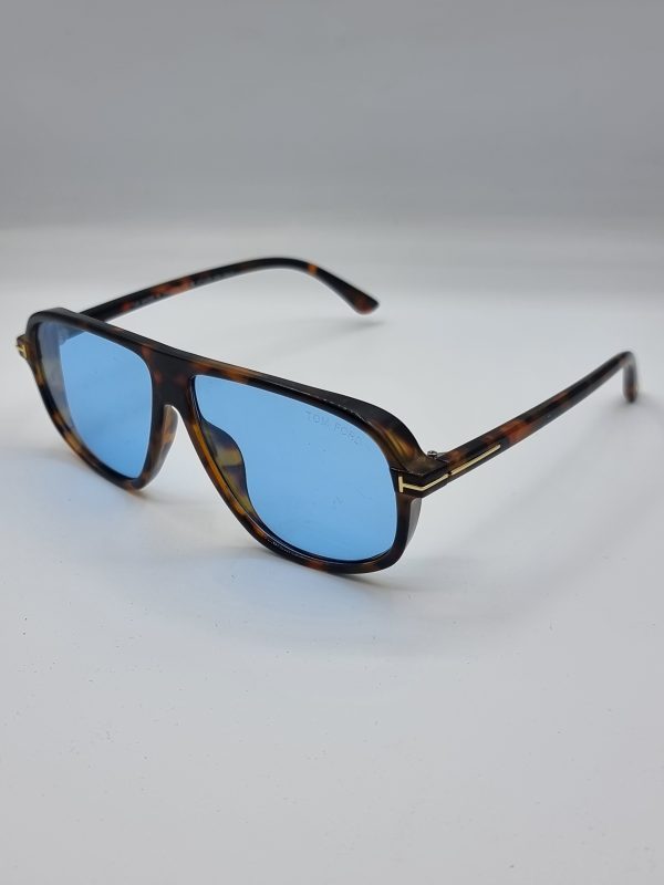 TOM FORD
