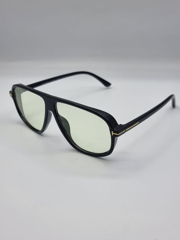 TOM FORD
