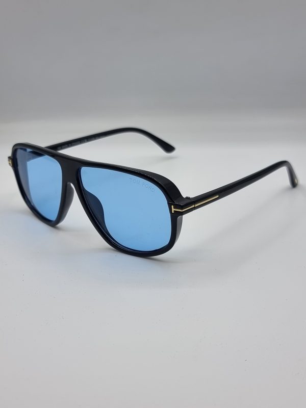 TOM FORD