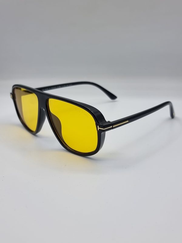 TOM FORD