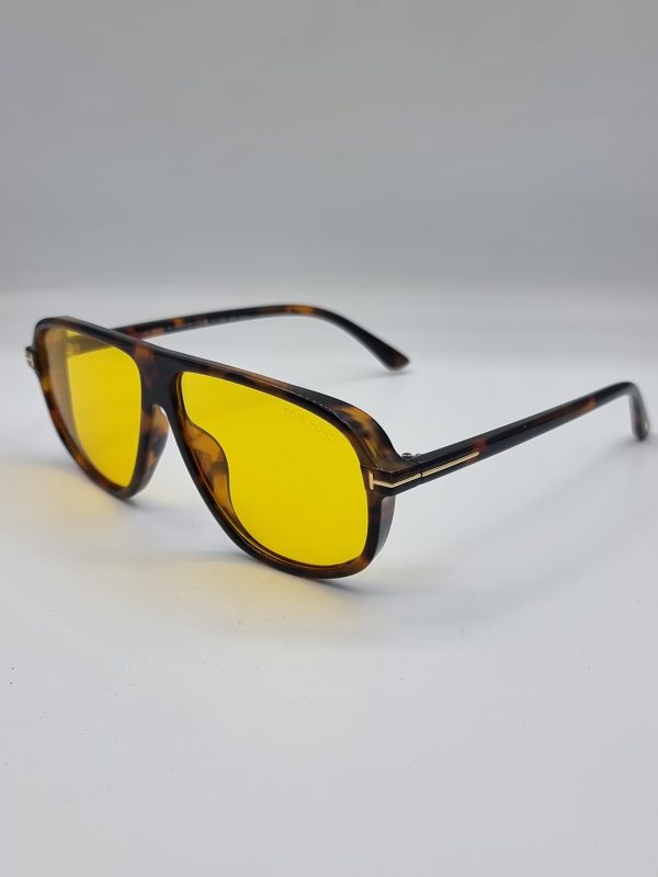 TOM FORD